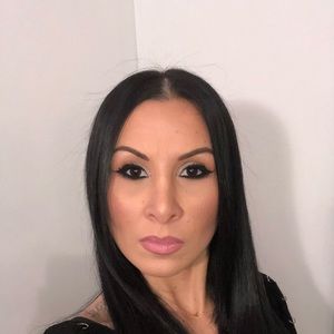 Meet your Posher, Venessa